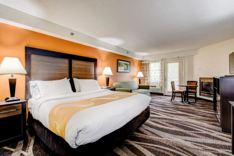 Editors Choice: Pet-Friendly Hotels in Gatlinburg