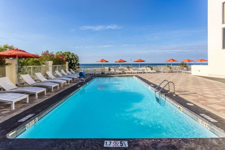 Editor Picks: Gulf Shores Hotels on the beach