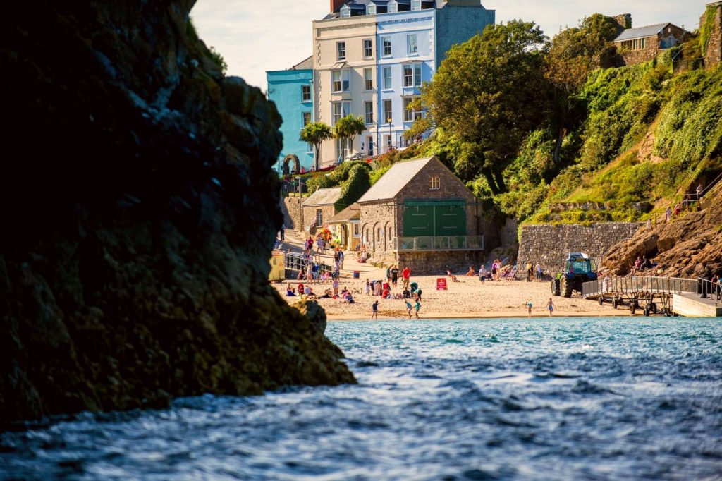 pretty places to visit in south wales