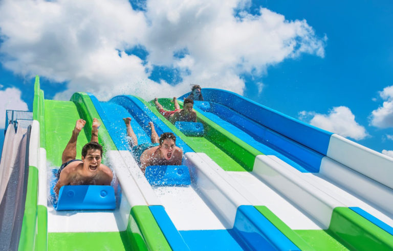 5 of the Best Indoor and Outdoor Waterparks in Ohio