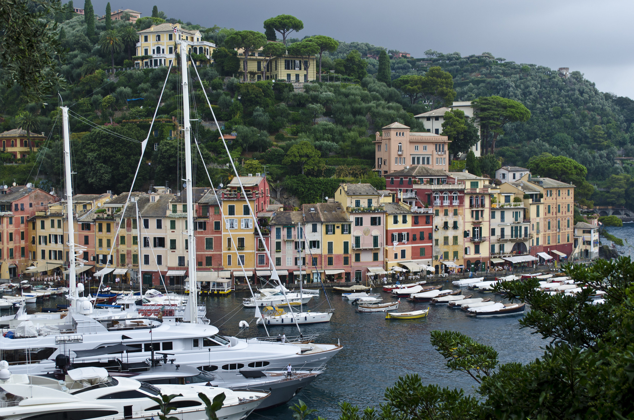 yacht charter companies italy