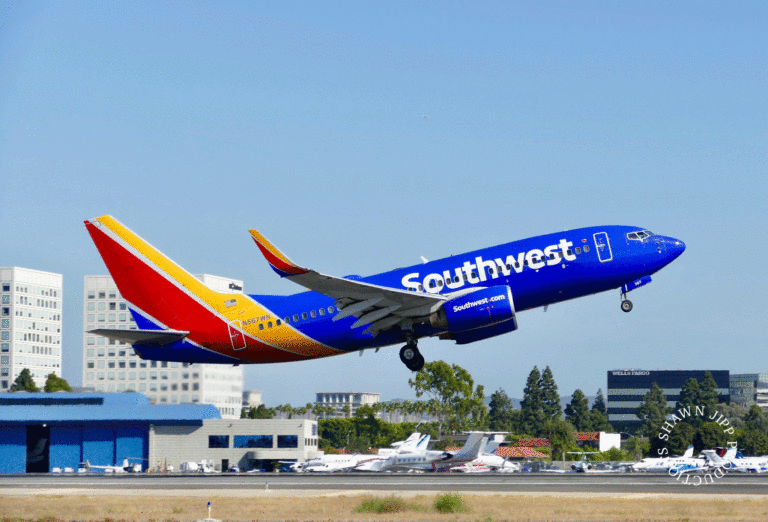 Short or Long Term Parking at John Wayne Airport : Top 3 Spots