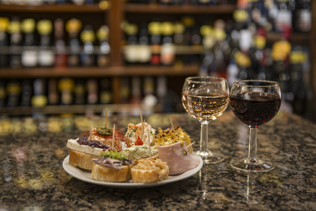 Like a Local: Top 9 Local Restaurants in Venice