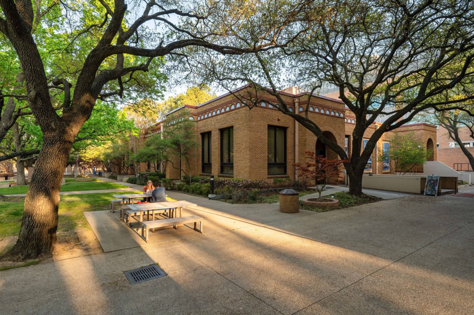 Where to Find Student Apartments in Arlington, TX