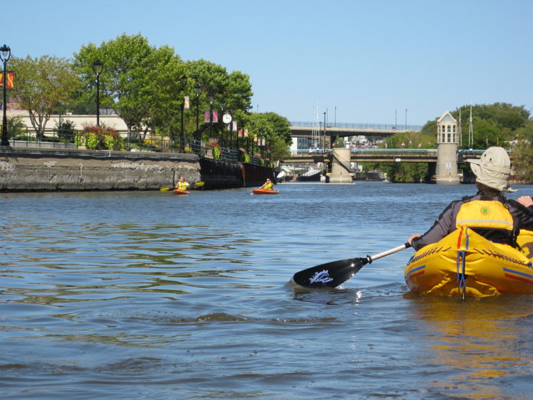 Milwaukee Kayak Rental: The Best Companies