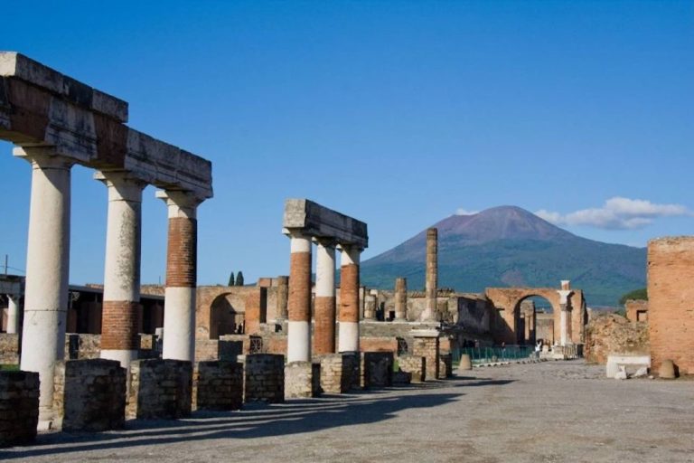 5 of the Best Pompeii Tours from Naples