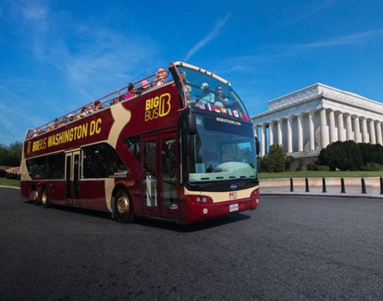 A Comparison of Hop on Hop Off Tours in Washington DC