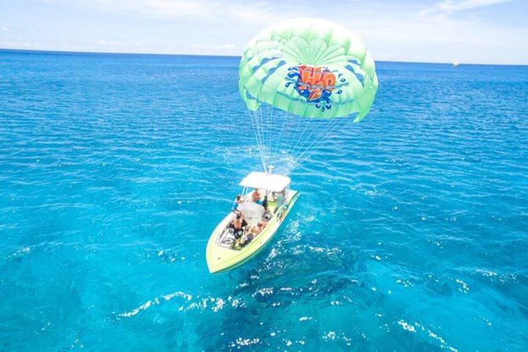 A Comparison of Honolulu Parasailing Experiences