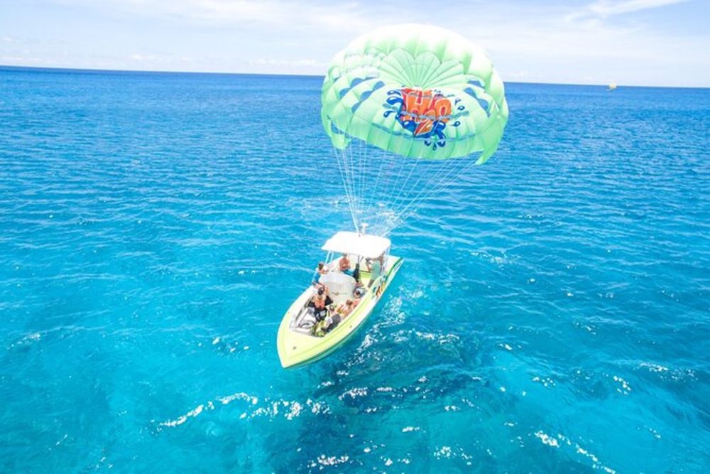 best Honolulu parasailing experiences 
