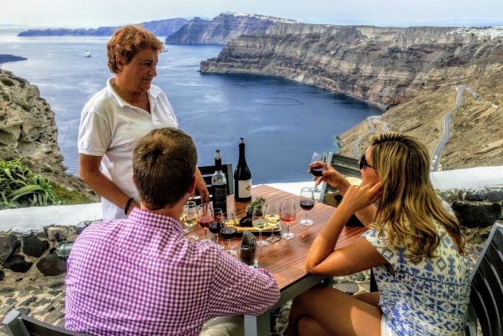 best wine tasting experiences in Santorini