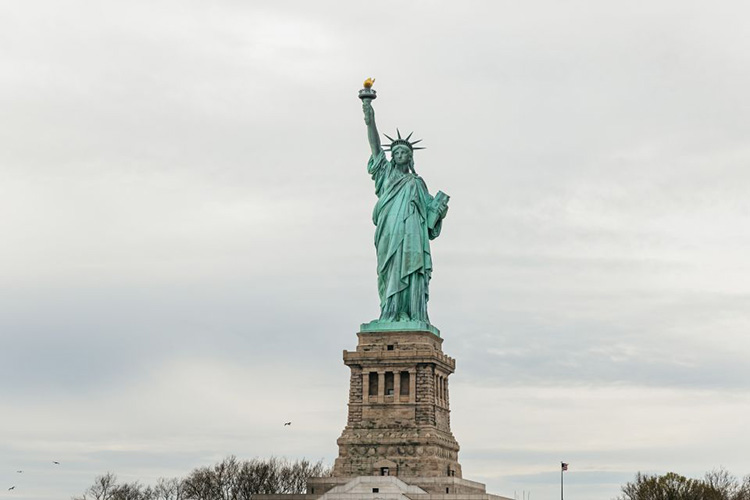 private tour statue of liberty