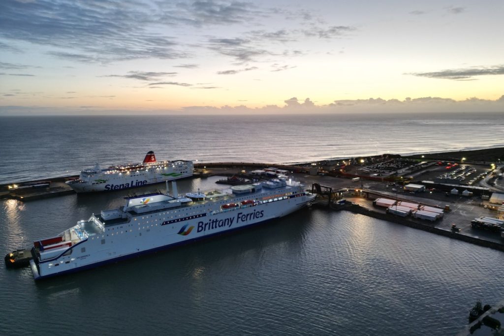 A Comparison of Ferries from Portsmouth to France - Travelmag