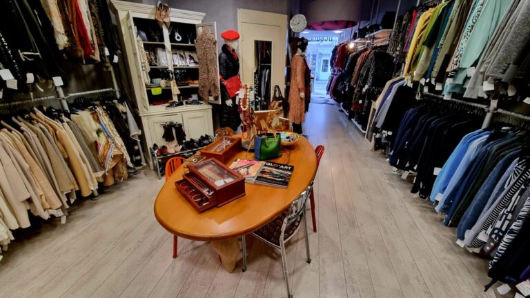 5 Unique Vintage Clothing Shops in Maastricht