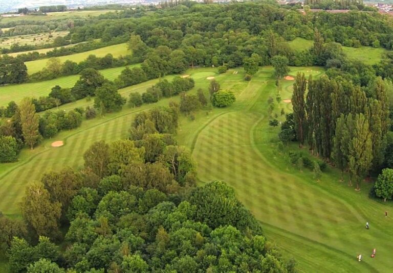 5 of the Most Charming Golf Courses near Bristol