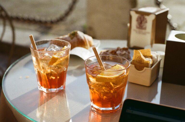 7 of The Best Cocktail Bars in Naples