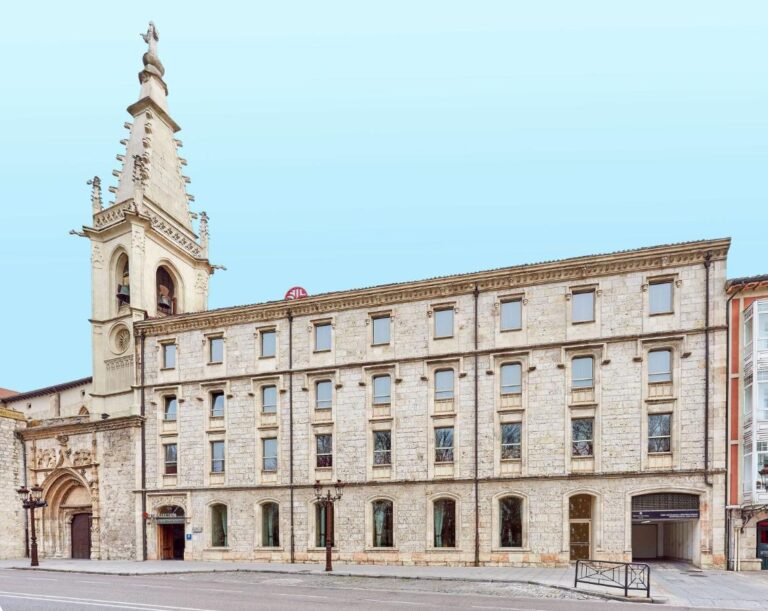 Where to Stay in Burgos