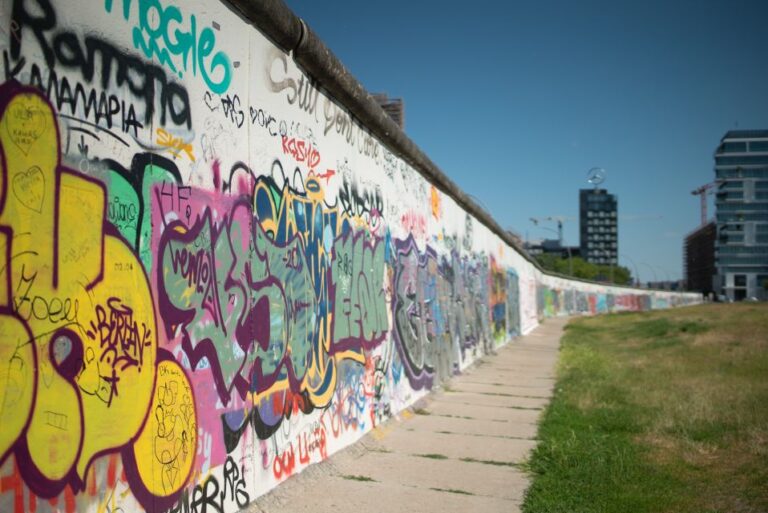 5 of the Best Berlin Wall Tours