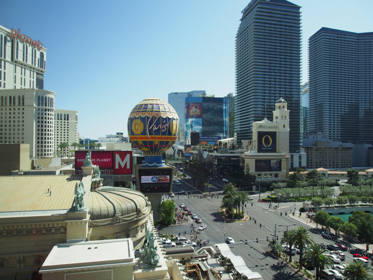 Where to Find Weekly or Monthly Las Vegas Apartment Rentals