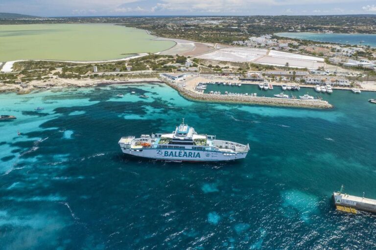 A Comparison of Ferries from Mallorca to Menorca 