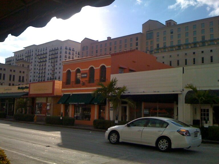 Where to Find Parking in Coral Gables & Coconut Grove