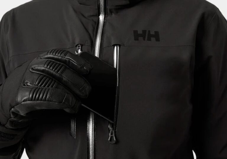 5 of the Best Snowboard Jacket Brands for Women