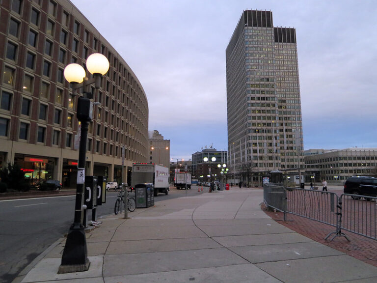 Where to Find Short Term Office Space Rentals in Miami