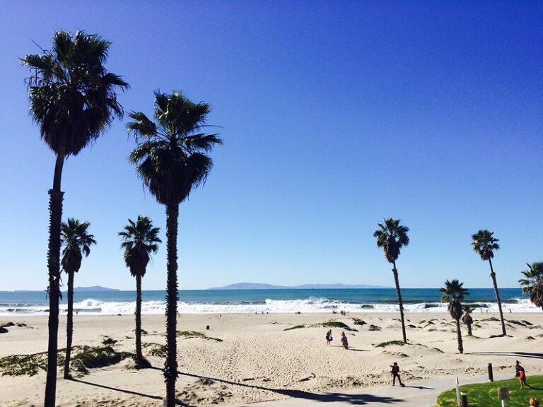 Where to Find Oxnard Beach Rentals