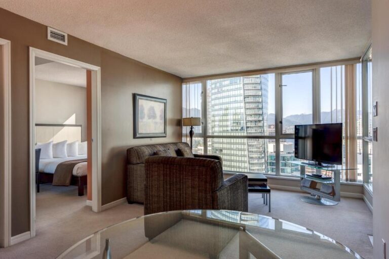 Editor Picks: Extended Stay Hotels in Vancouver