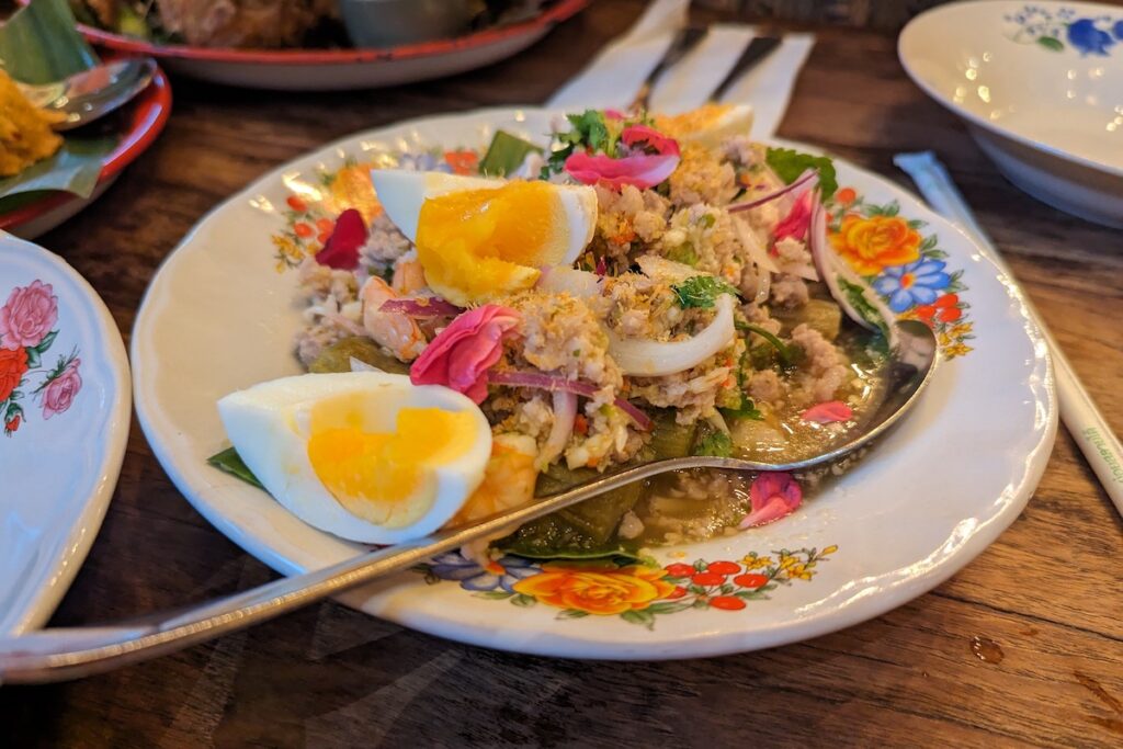 best places to eat in Nimman