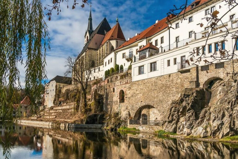 A Comparison of Cesky Krumlov Tours from Prague