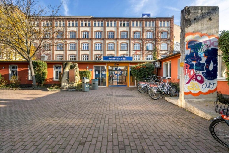 5 Charming Hostels in Berlin with Private Rooms