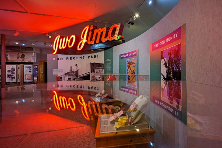 The 20 Most Iconic Signs in the United States