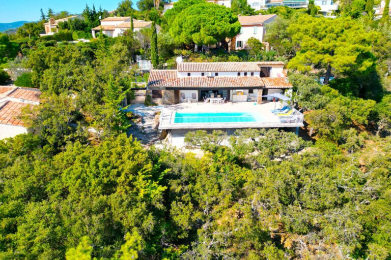 Where to Rent a Luxury Villa in Provence