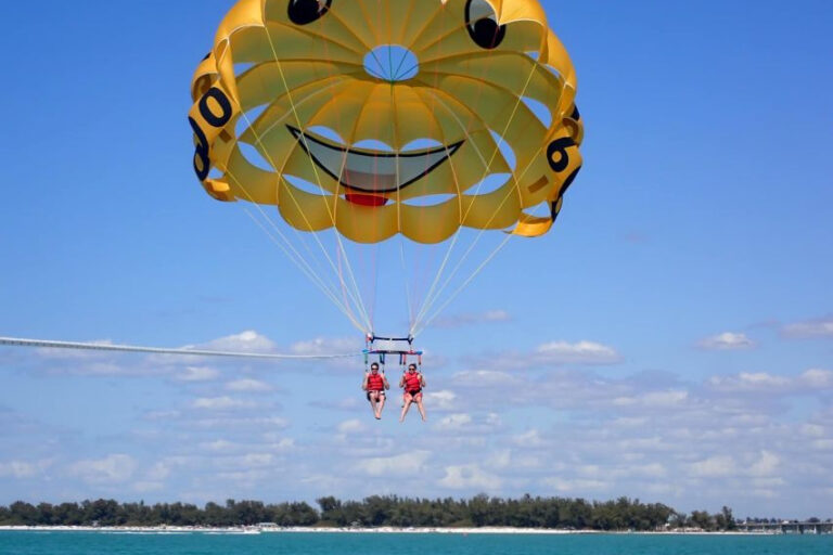3 Fun Parasailing Experiences in Anna Maria Island