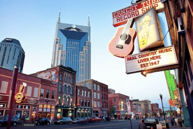 A Short Guide to Nashville’s Music Museums & Memorials