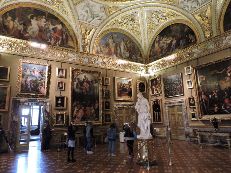 Pitti Palace, Florence: A Comparison of Tickets and Tours