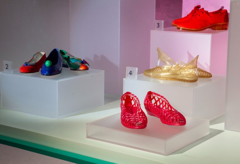 7 Exhibitions to Visit in Toronto this Fall