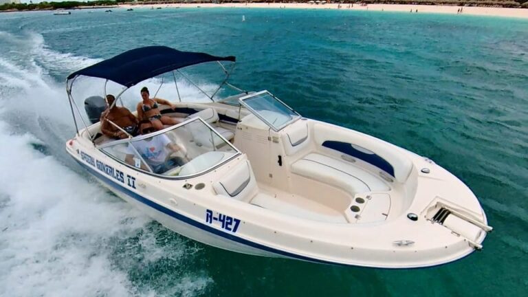 Editor Picks: The Best Private Boat Tours in Aruba