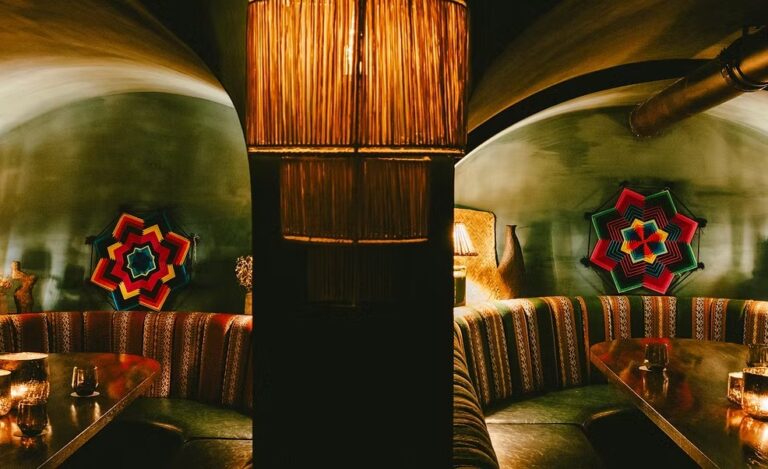 Like a Local : The Best Bars & Pubs in Marylebone