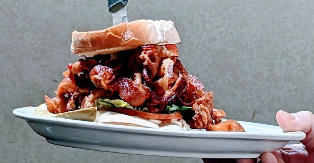 Michigan’s Jaw-Dropping BLT That Makes Every Other Sandwich Look Tiny