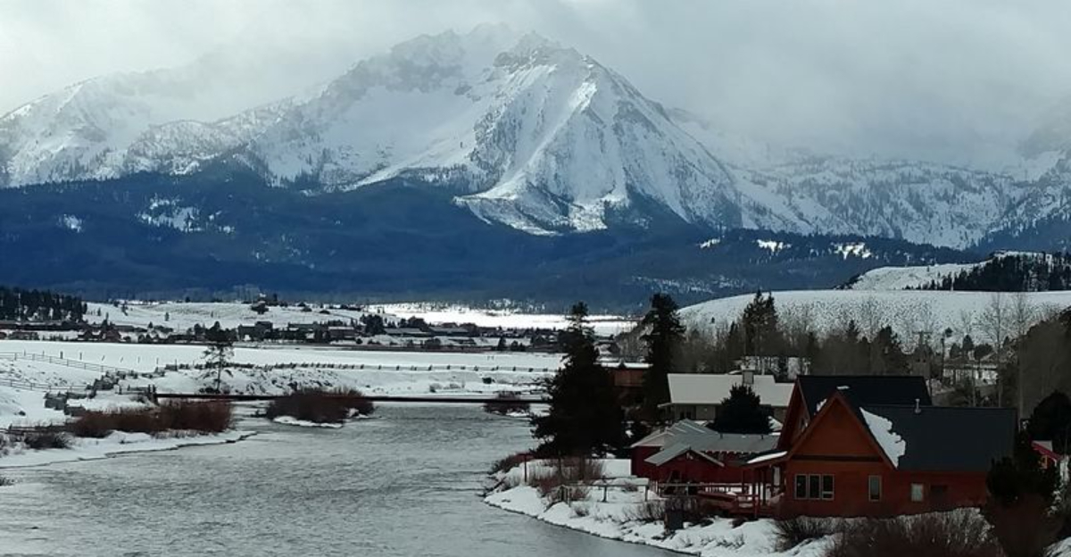 One Of Idaho’s Most Beautiful Mountain Secrets Travelers Overlook