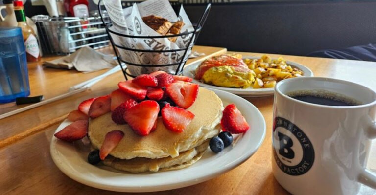 People Across New Jersey Are Obsessed With The Pancakes At This Cozy Breakfast Spot