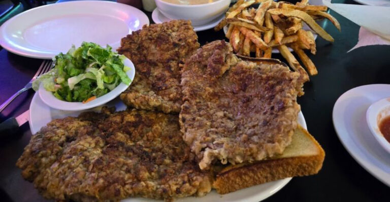 This Texas Diner Serves Chicken Fried Steak You’ll Drive Hours For