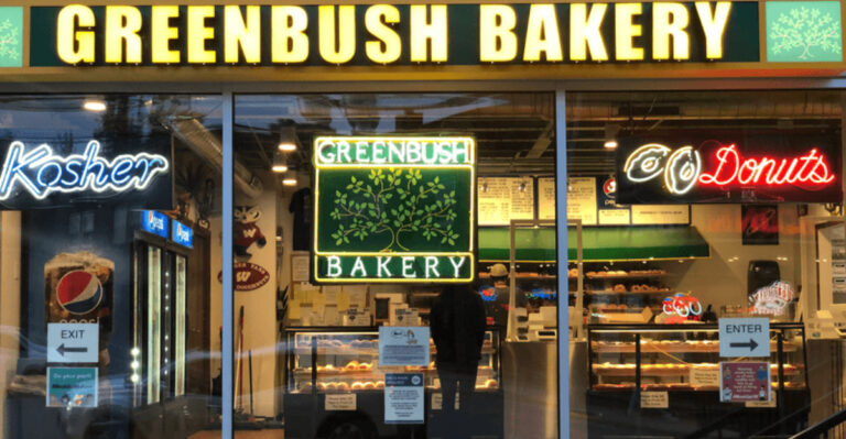 Wisconsin Donut Shop Quietly Turns Out Some Of The State’s Best Apple Fritters