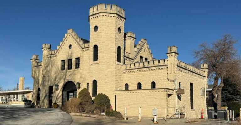This Unexpected Nebraska Castle Is One Of The State’s Most Beautiful Surprises