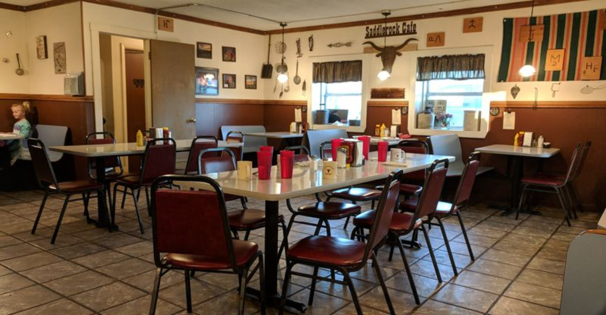 Homemade Food At This Small Kansas Diner Is Truly Out-Of-This-World Delicious