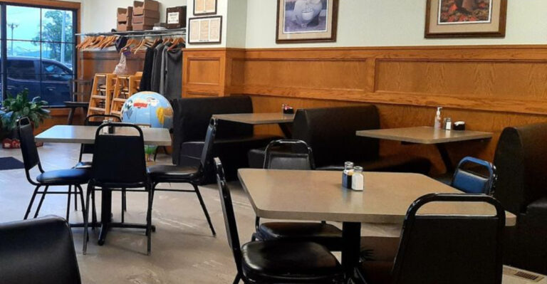 The Under-The-Radar Iowa Cafe Where Hot Beef Sandwiches Mean Serious Business