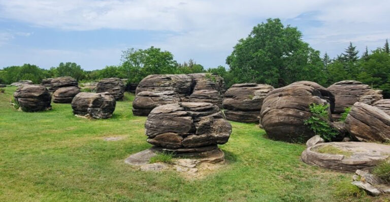This Field of Giant Boulders In Kansas Feels Like An Ancient Giants’ Abandoned Playground