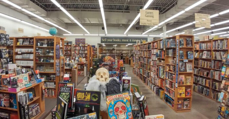This Giant Used Bookstore In Iowa Is A Dream Stop For True Book Lovers