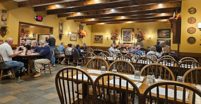 This Historic Iowa Restaurant Makes Homestyle Dining Feel Truly Special